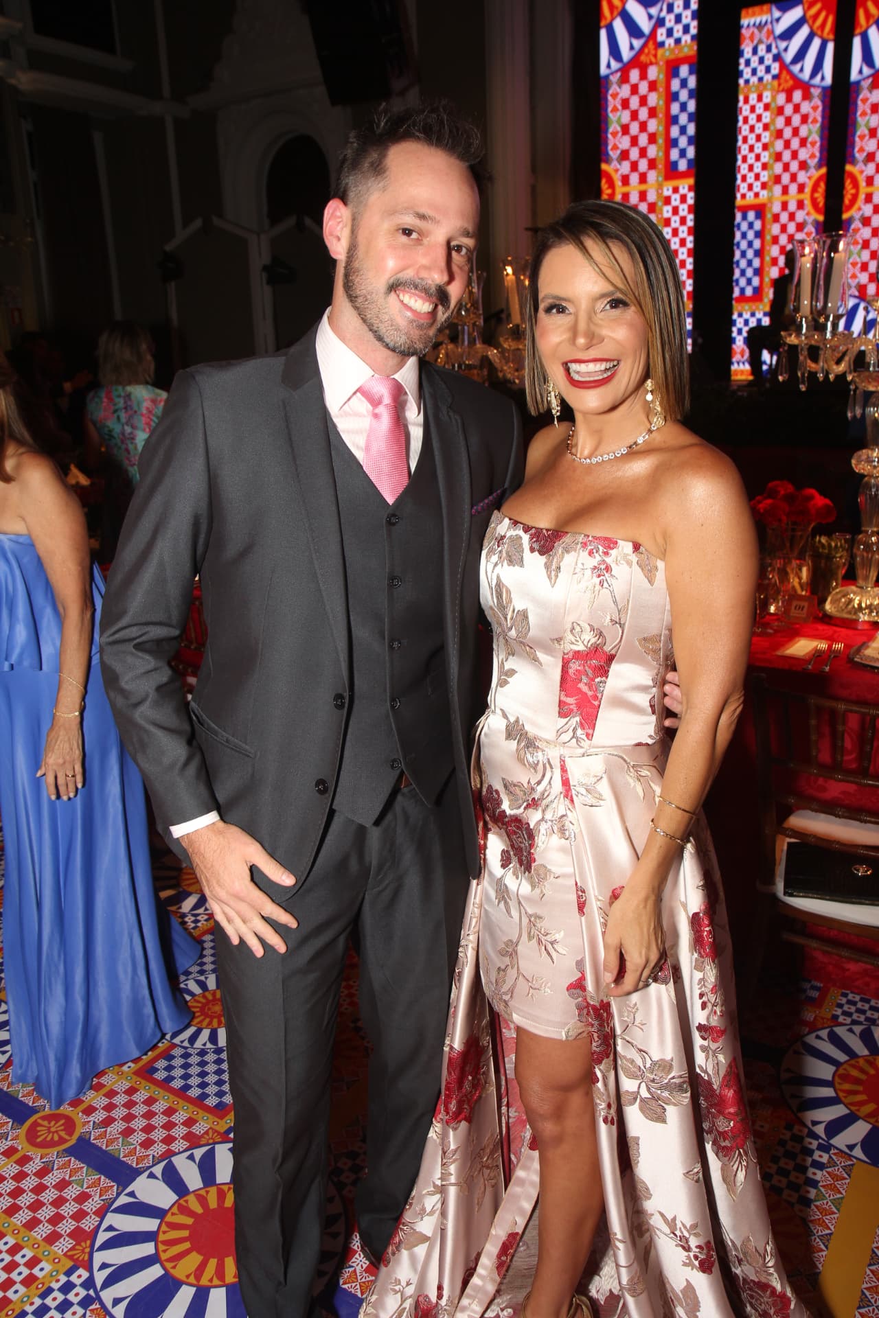 Casal de convidados no jantar do Prêmio Aliadas 2025
